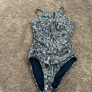 Ellen Tracy One Piece Swimsuit Tummy Control Paisley Print Size 6 Elegant